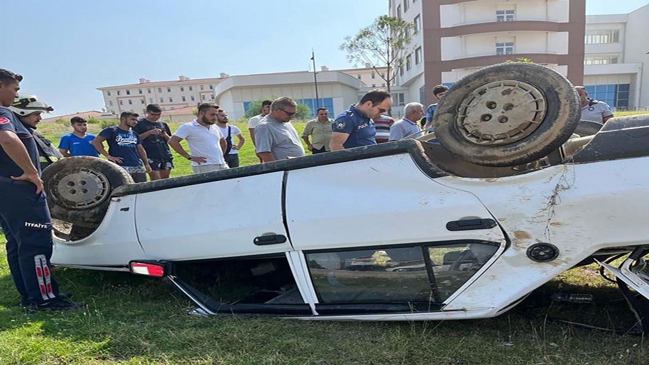 Antalya'da yoldan çıkan otomobil devrildi: 1 yaralı
