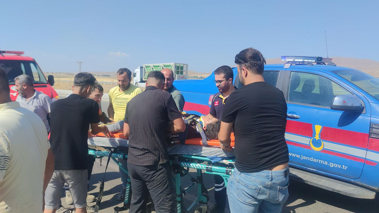 Van'da şarampole uçan otomobilde can pazarı yaşandı: 1 ölü 3 yaralı