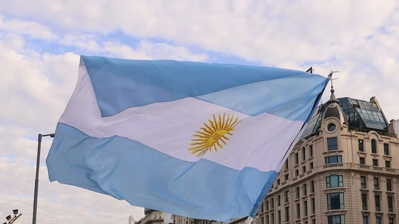 Arjantin’de marketler yağmalandı: 30 kişi gözaltında!