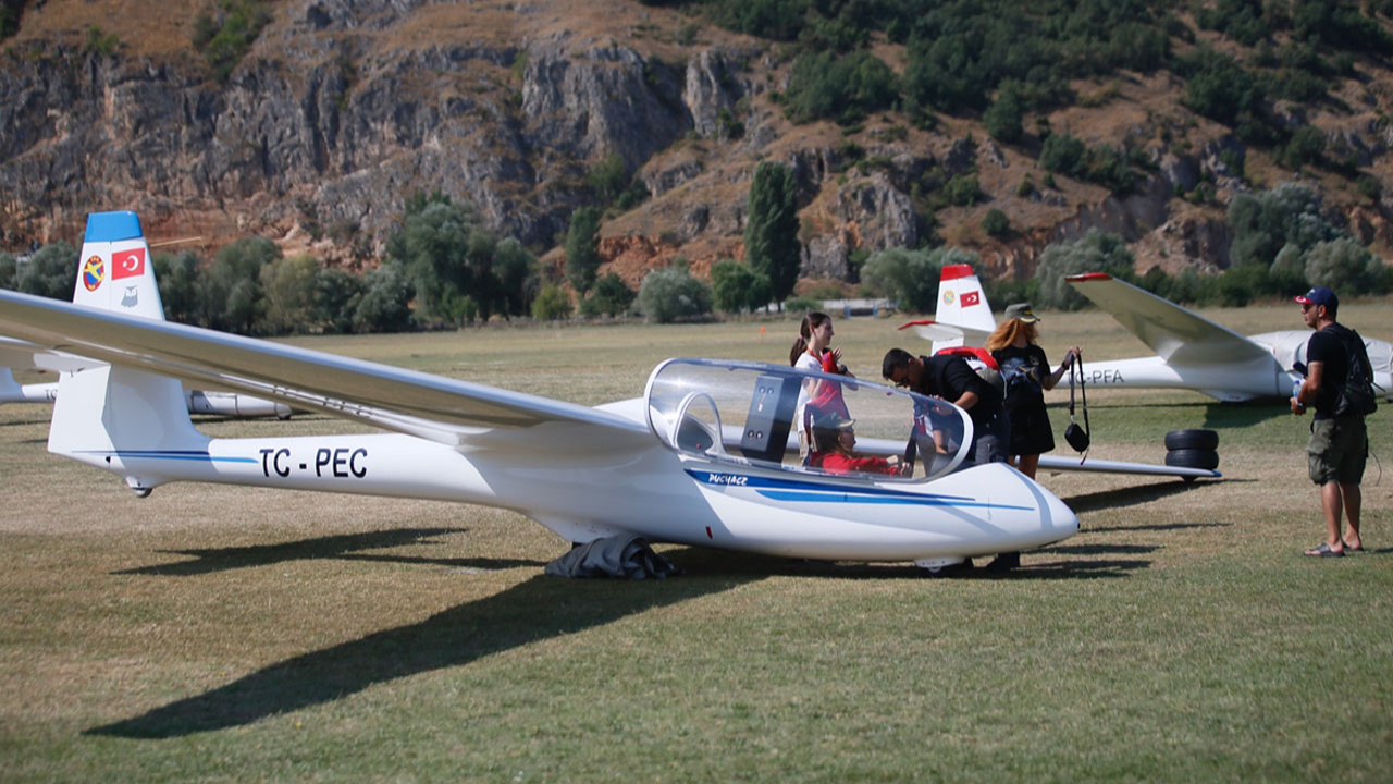 Eskişehir'de THK 2. Havacılık Festivali başladı