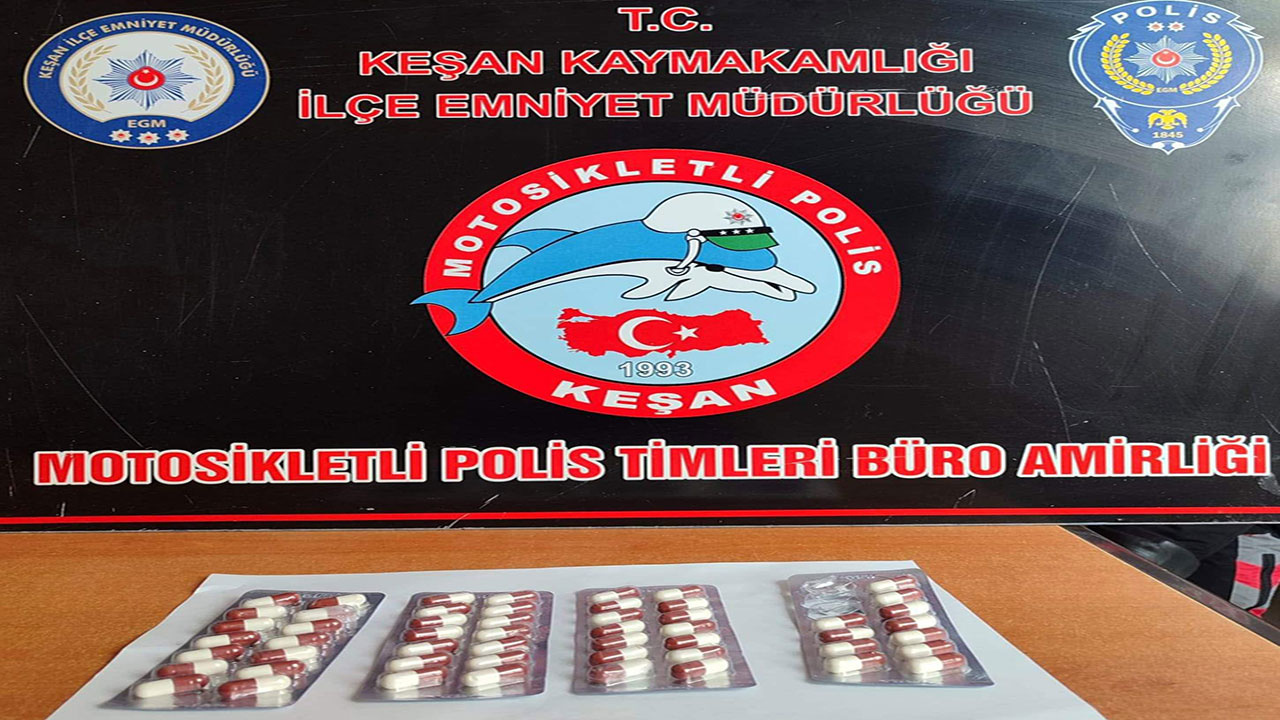 Edirne'de polisin durdurduğu iki şüphelide uyuşturucu ele geçirildi!