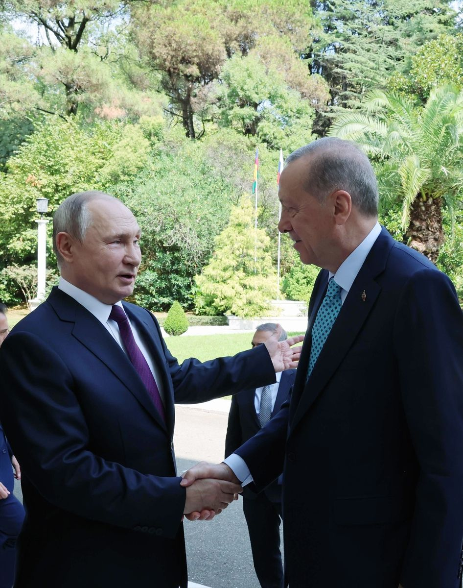 Putin, Cumhurbaşkanı Erdoğan'a 'kuş sütü' ikram etti! İşte iki liderin yemek mönüsü