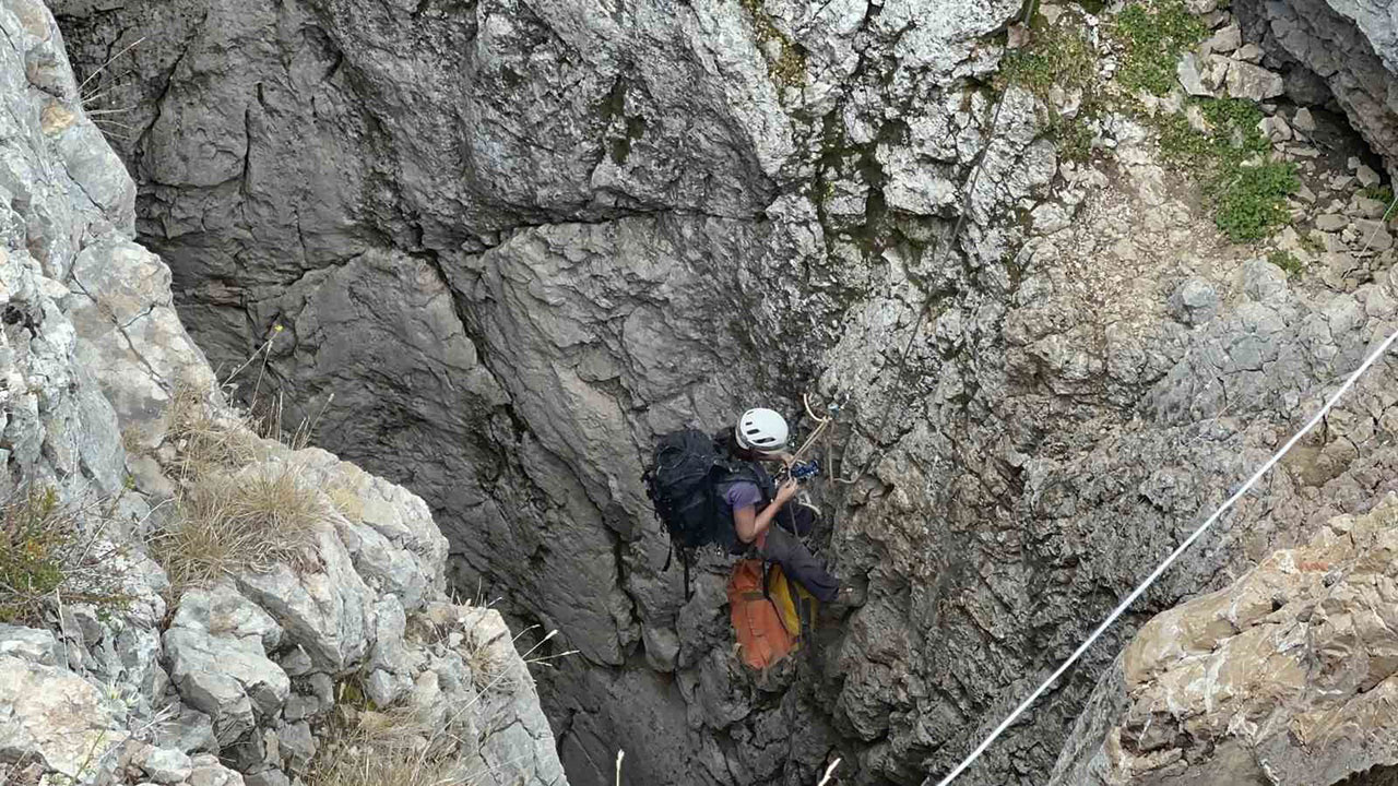 Mersin'de 1276 metre derinlikte mide kanaması geçiren ABD'li bilim adamının tedavisi mağarada yapılıyor!