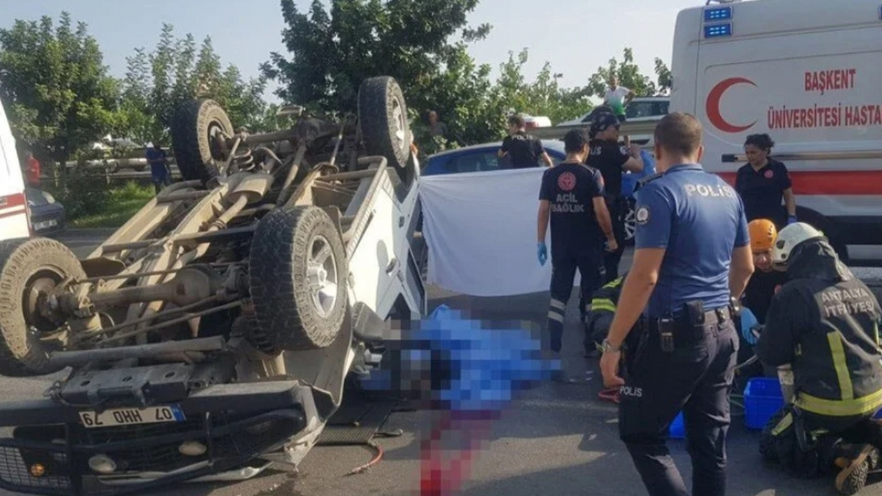 Antalya'da feci kaza! Safari aracı takla attı, ölü ve yaralılar var