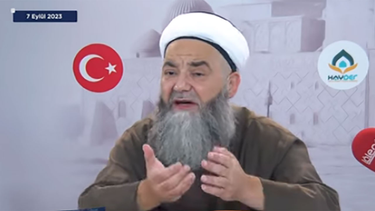 Cübbeli Ahmet Hoca 'Kadiri Tarikatına şeyh oldu" iddiası! Böyle sapık sapık işlerle uğraşıyorlar