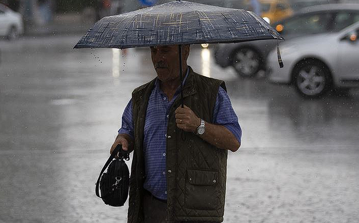 Meteoroloji saat verip uyardı İstanbul için sağanak alarmı! Hafta sonu hava nasıl olacak?