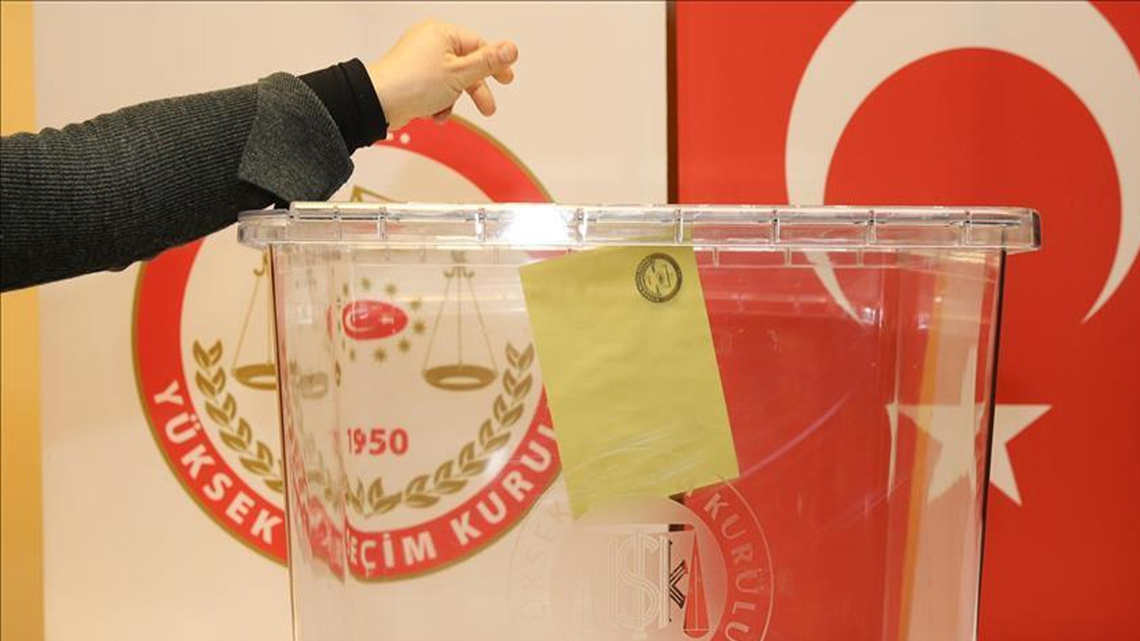Mahmut Övür son anket sonuçlarını paylaştı:  "Kılıçdaroğlu için alarm zilleri çalıyor"