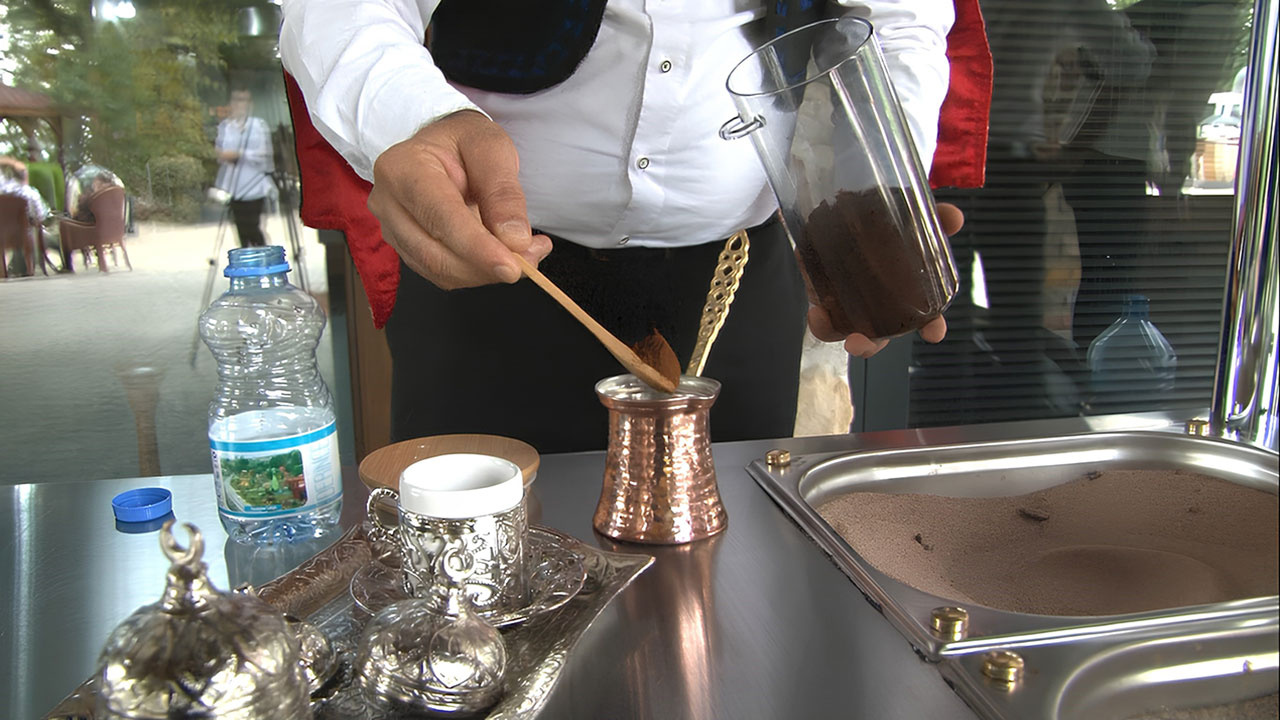 Türk kahvesinin gerçek hikayesi duyanları şaşırtıyor! İşte tarihimizin değişmez lezzeti Türk kahvesinin hikayesi