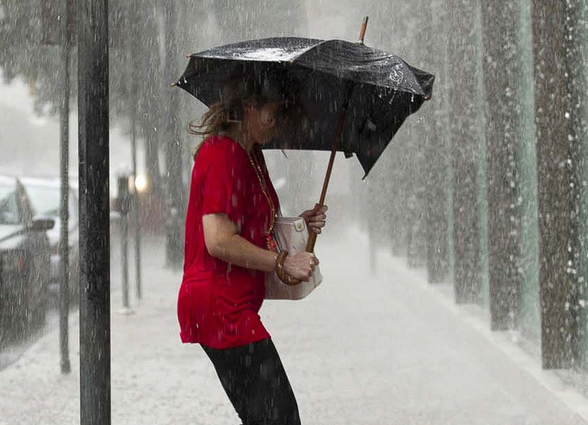 Meteoroloji'den 7 şehre kuvvetli yağış uyarısı! Yağmur beklenen yerler açıklandı İstanbul, Ankara, İzmir...