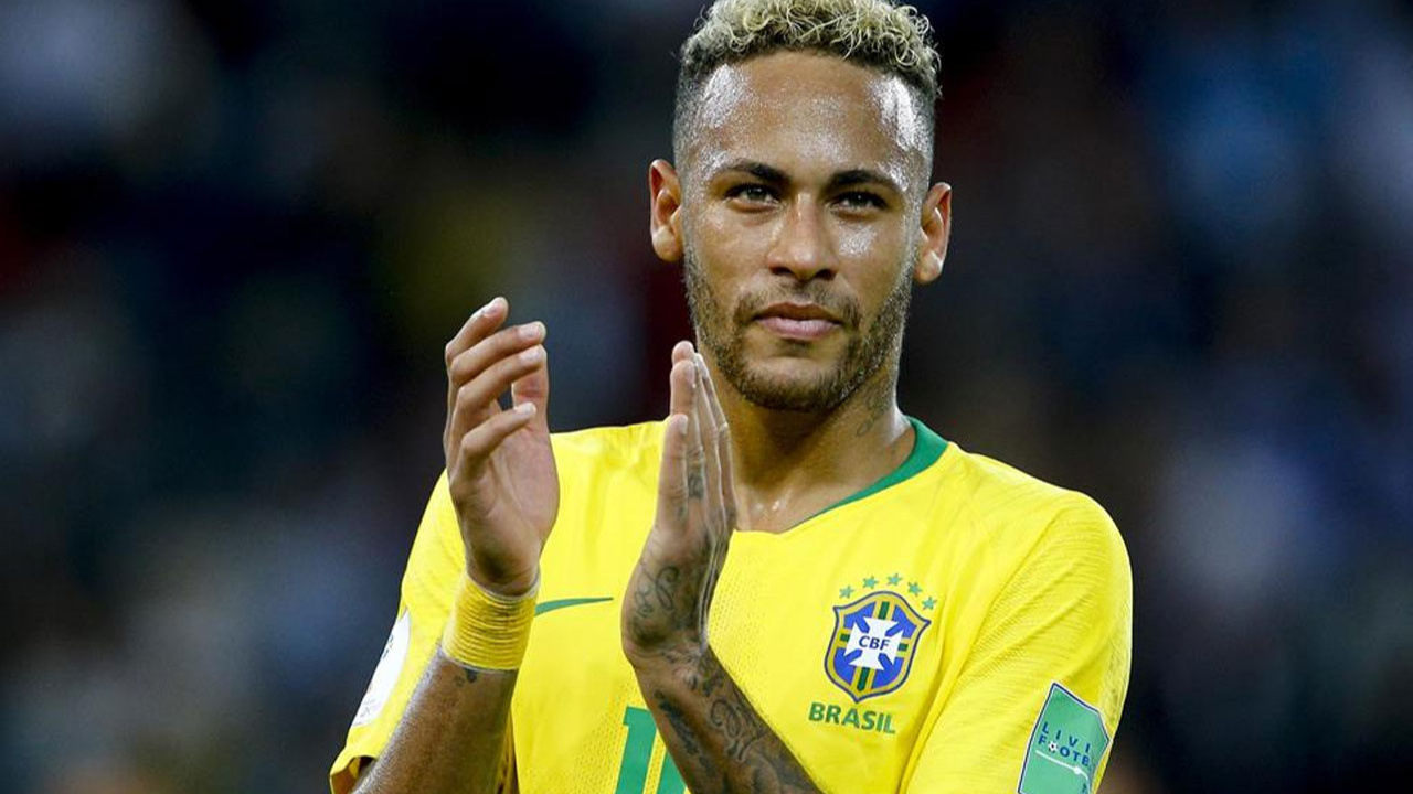 Neymar Pele'yi geçti! Brezilya Milli Takımı'nın en golcüsü o!