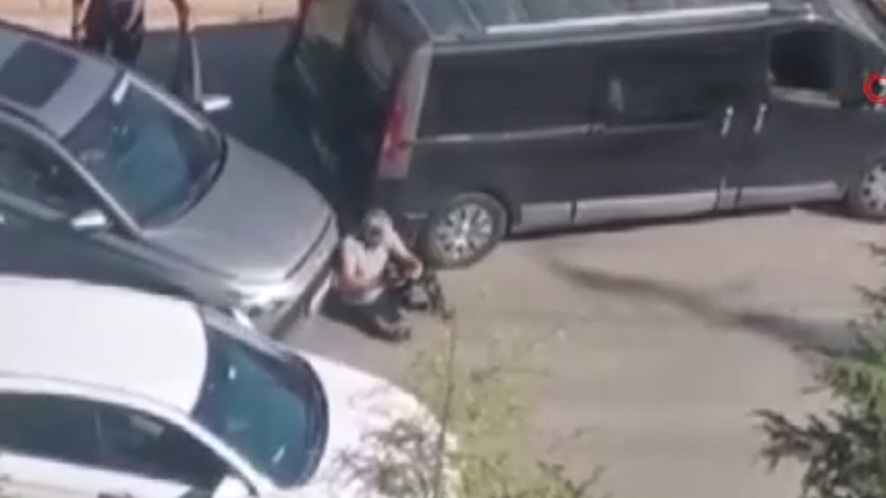 Resmen cinayete teşebbüs! Trafikte kadın şiddeti Ankara'da kayda geçti: Erkek sürücüyü metrelerce sürükledi