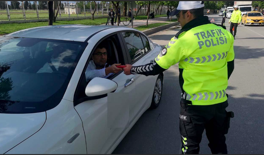 Trafikte yeni dönem başlıyor, bir dönem bitiyor! Artık taşımak zorunlu değil