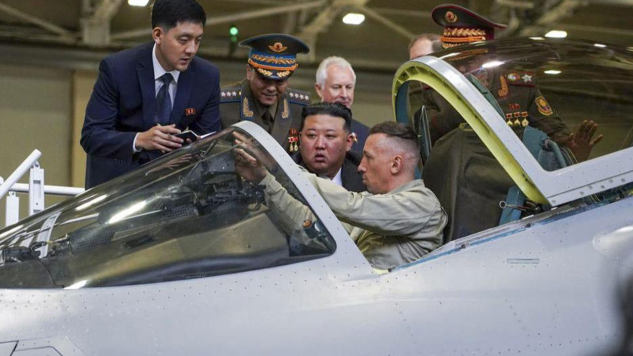 Kuzey Kore lideri Kim Rusya’da uçak fabrikalarını geziyor!