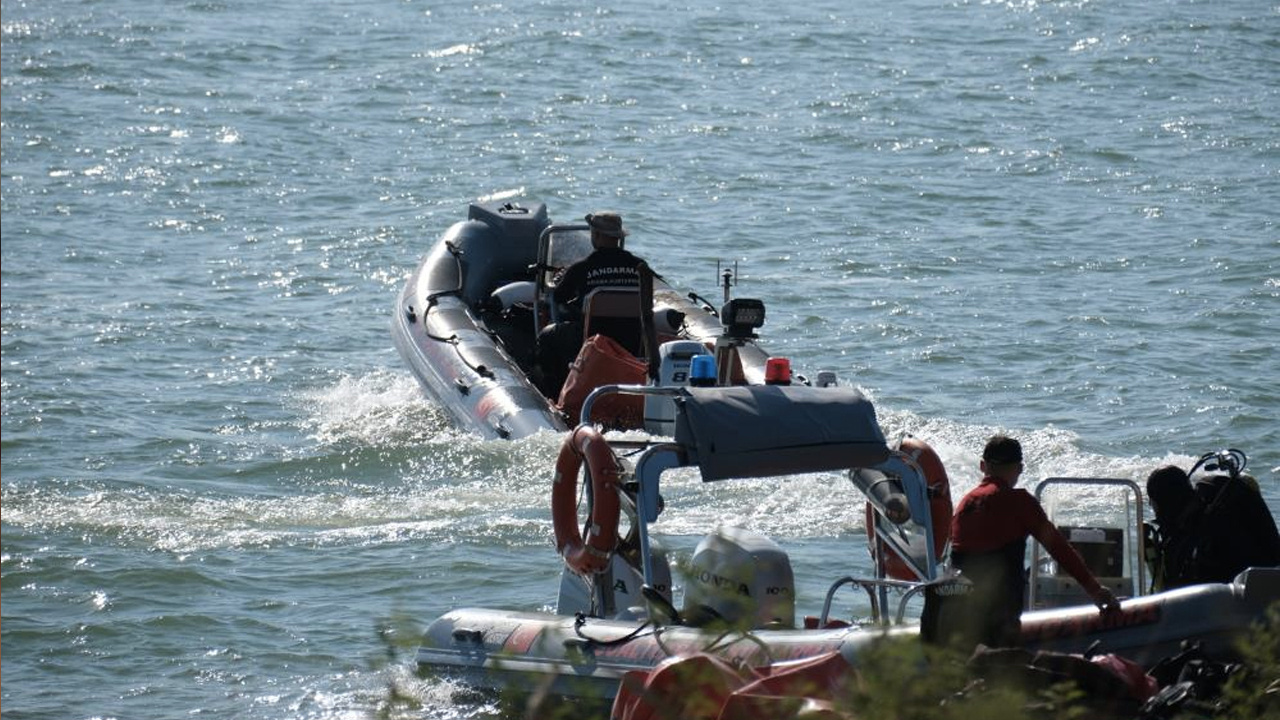 İzmir'de düşen helikopterin enkazını çıkartmak için özel kuruldu