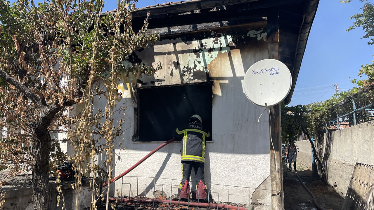Kayseri'de ev sahibiyle tartışan kiracı oturduğu evi ateşe verdi