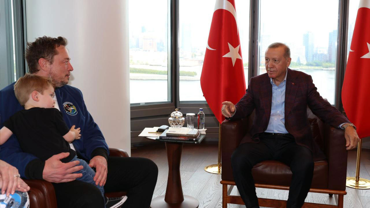 Elon Musk, Erdoğan'ın '7. Tesla fabrikasını Türkiye'de kur' teklifine ne dedi? İşte cevabı