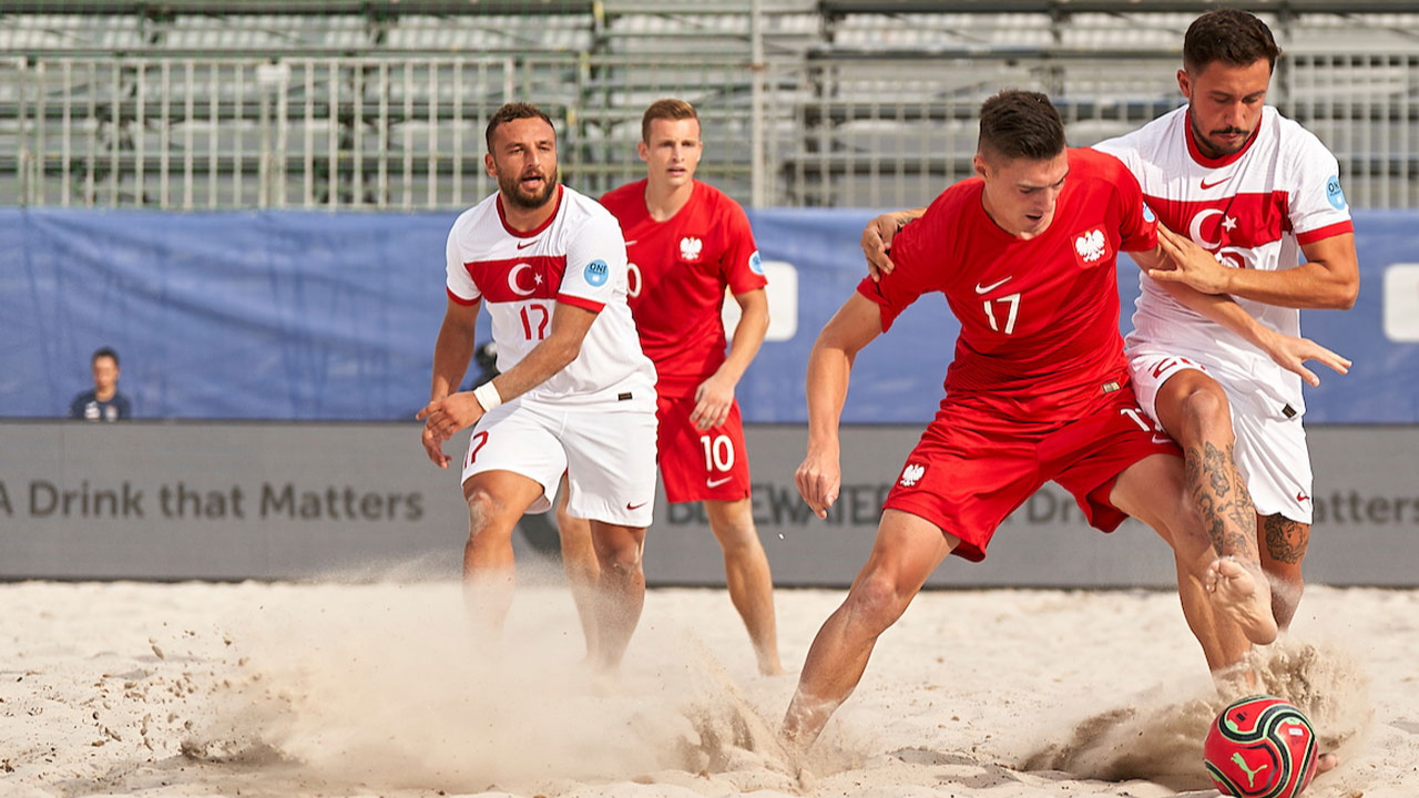Plaj Futbolu Avrupa A Ligi Süper Finalleri'nde Türkiye Polonya'ya yenildi