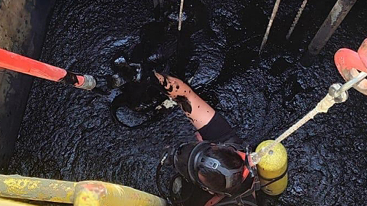 Adana'da 2 işçi kimyasal atık havuzuna düştü: 1 ölü