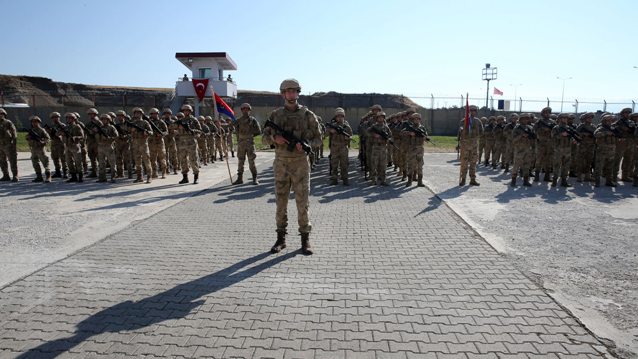 130 komando Zeytin Dalı Harekat Bölgesi'ne uğurlandı