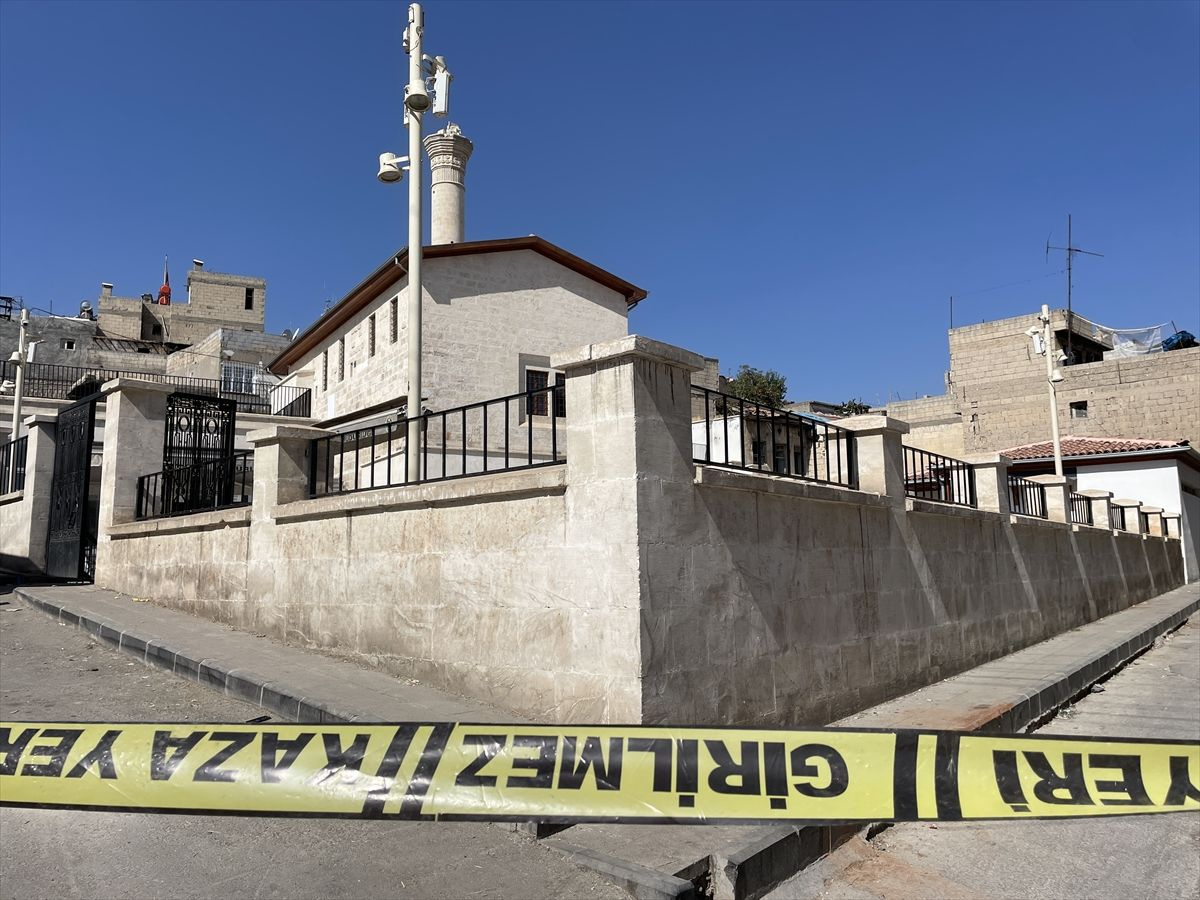 Gaziantep'te dehşet! Eşini öldürdü 3'ü çocuğu 4 kişiyi yaralayıp intihar etti