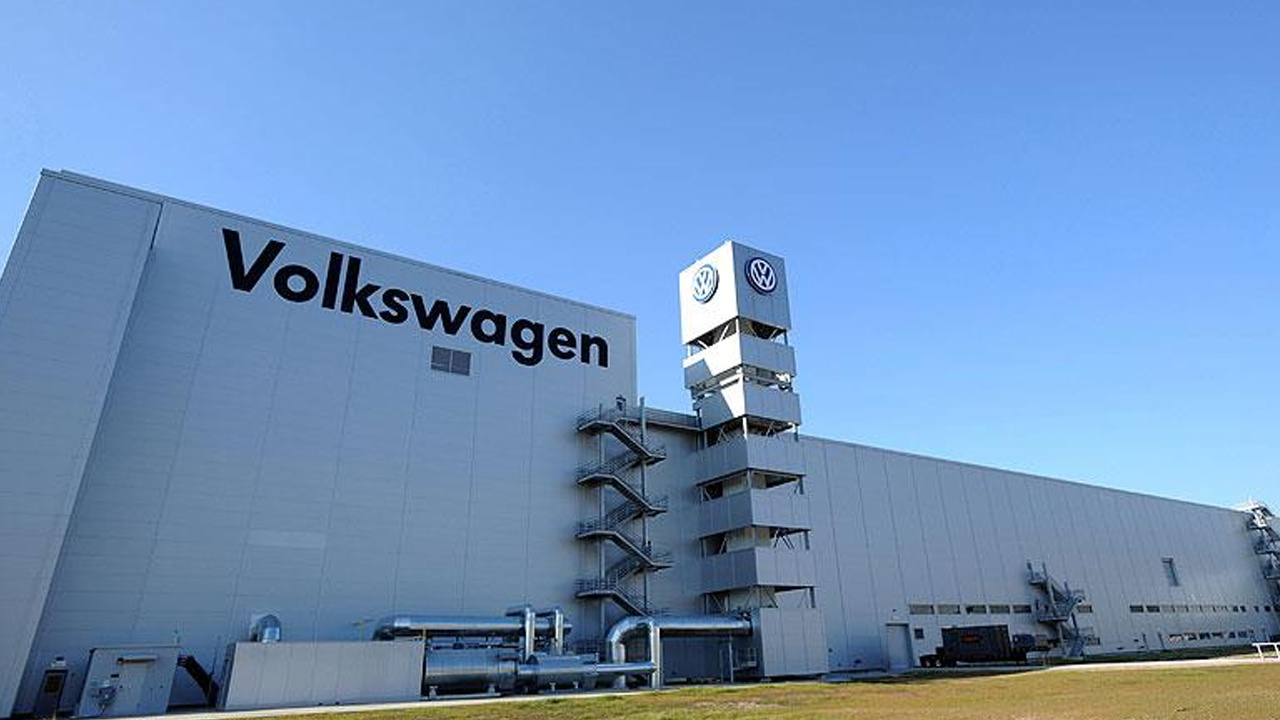 Volkswagen'de nedeni bilinmeyen arıza: Araç üretimi durdu