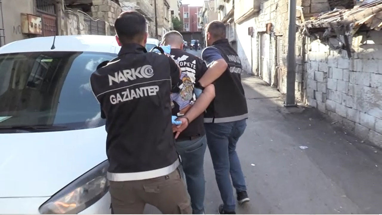 Gaziantep'te zehir tacirleri yakayı ele verdi! 8 şüpheli yakalandı
