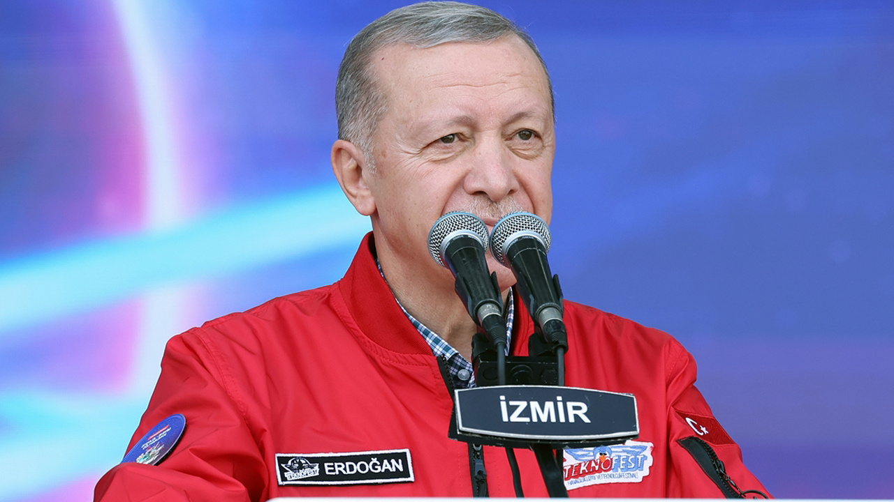 Cumhurbaşkanı Erdoğan, TEKNOFEST İzmir'de muhalefete çağrı yaptı! Kılıçdaroğlu'nu bu sözlerle eleştirdi