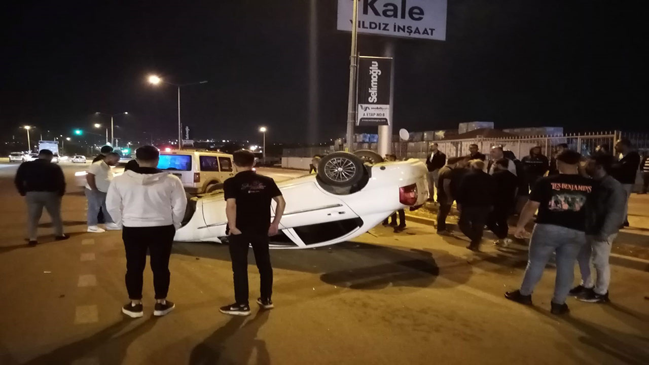 Bursa'da feci kaza! Makas atan otomobil kontrolden çıkıp takla attı