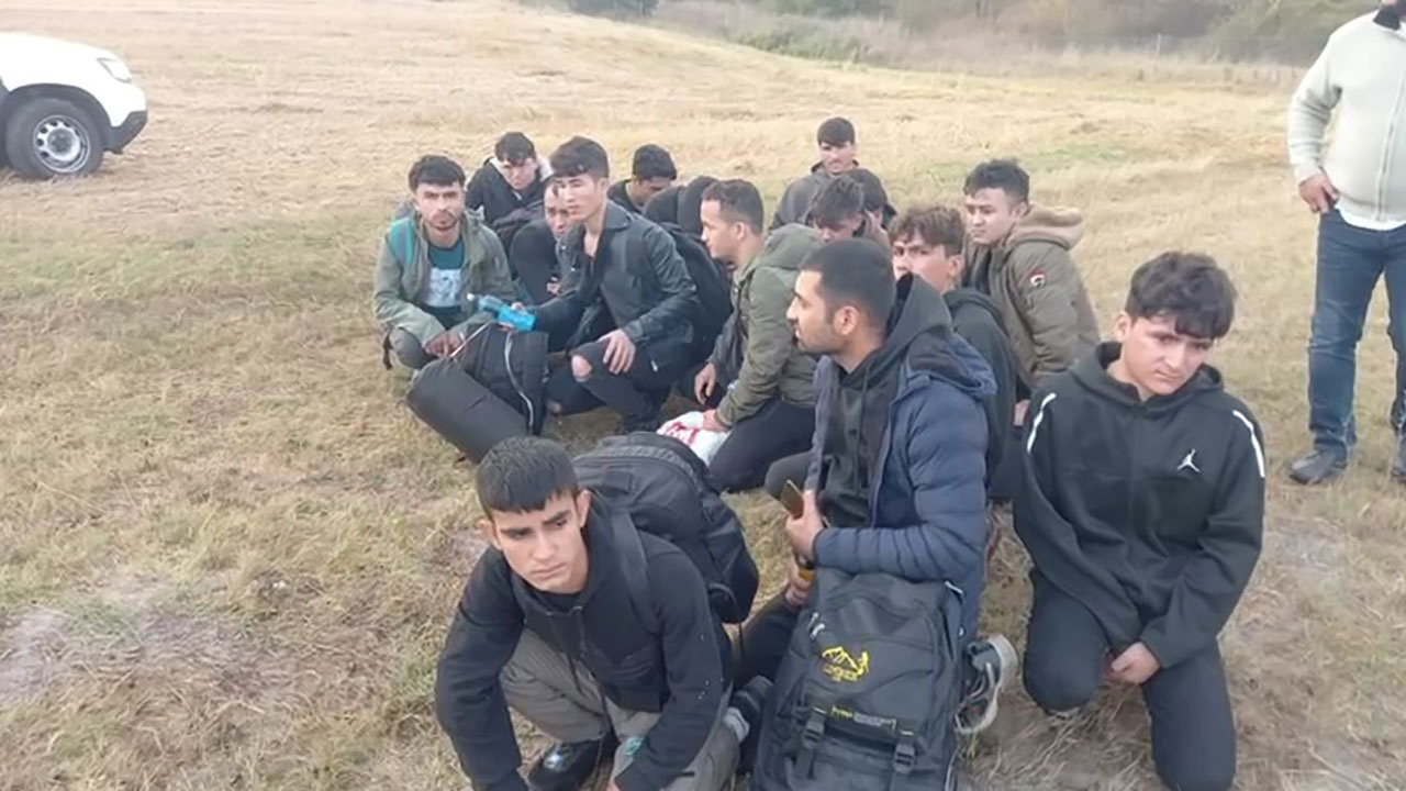 Tekirdağ'da Jandarmadan kaçak göçmen operasyonu! 87 kaçak göçmen yakalandı