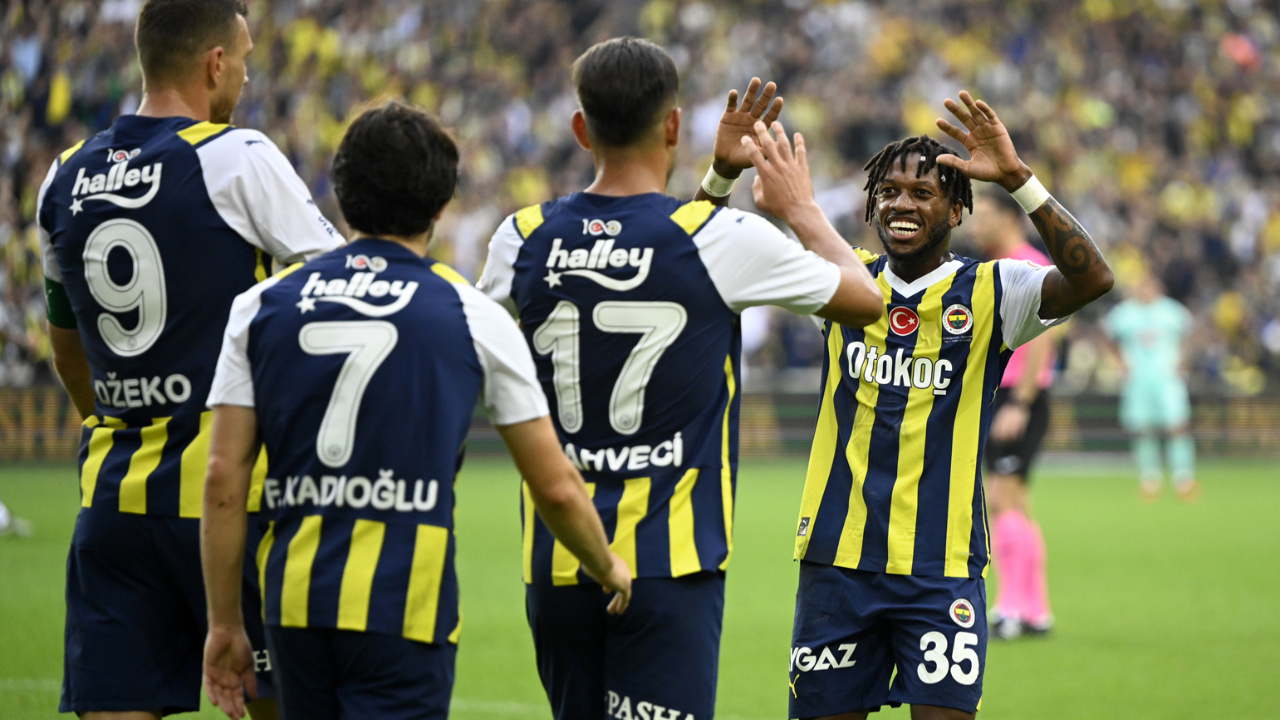 Fenerbahçe durdurulamıyor! Çaykur Rizespor engelini rahat geçti