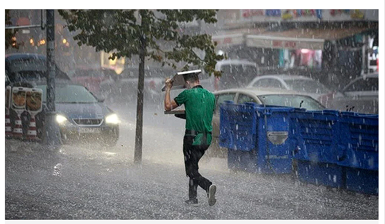 Meteoroloji'den 11 il için sarı ve turuncu kodlu uyarı çok kuvvetli yağış bekleniyor! 1 ilde eğitime ara verildi