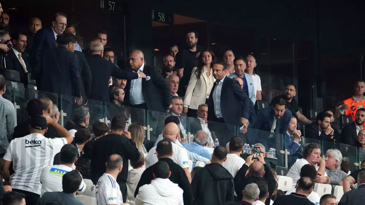 Mehmet Büyükekşi, Beşiktaş maçında stadyumu terk etti