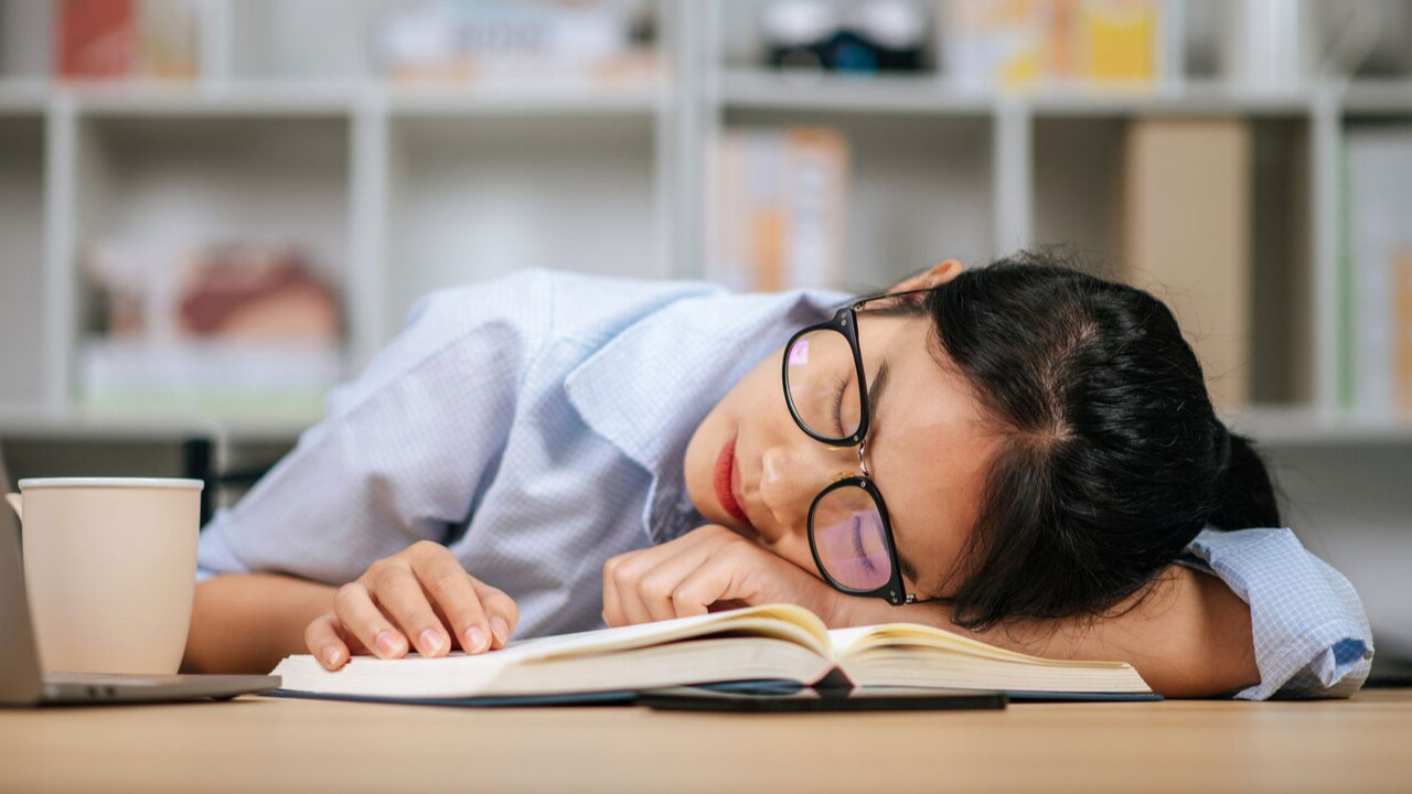 Japonya'da yetişkinlere "6 saatten az uyumayın" tavsiyesi!