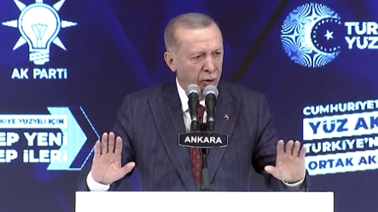 Cumhurbaşkanı Erdoğan: 'Bu kongrede yine yeni bir değişimi AK Parti'de göreceksiniz'