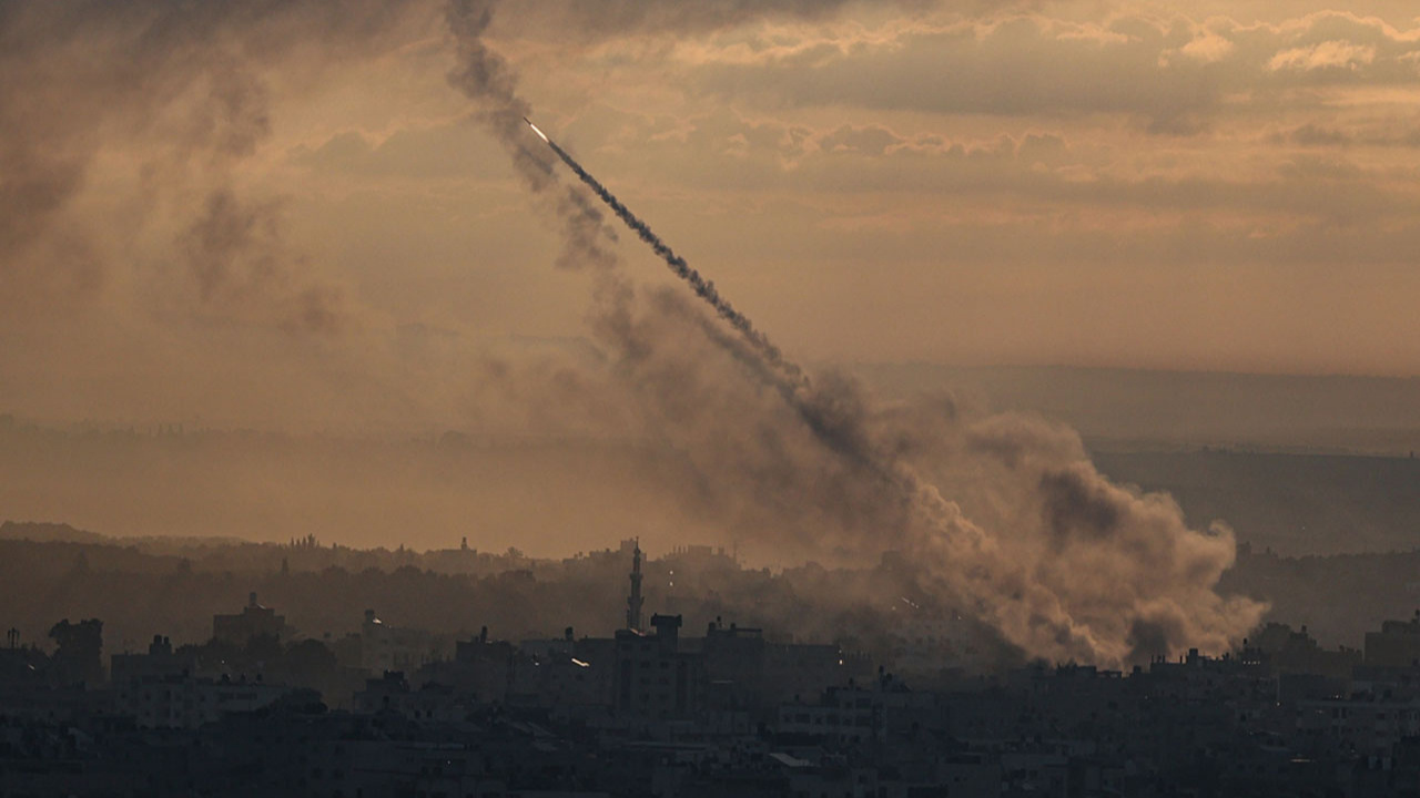 Hamas'ın silahlı kanadı İsrail'e karşı operasyon başlattığını duyurdu