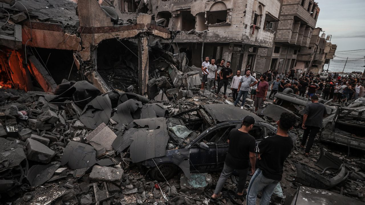 Onlarca ölü var! İsrail ordusu, Gazze'de iki mülteci kampını vurdu geniş çapta yıkım oluştu