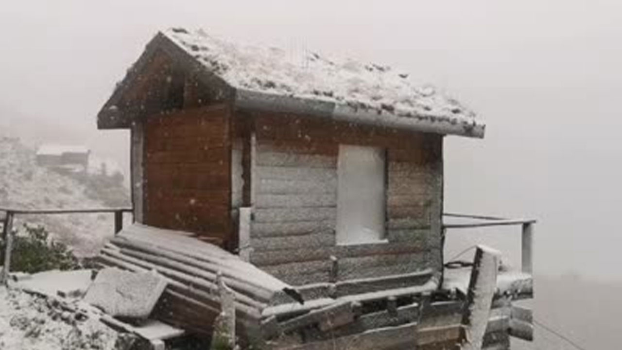Meteoroloji uyarmıştı! Rize'nin yüksek kesimlerine kar yağdı!
