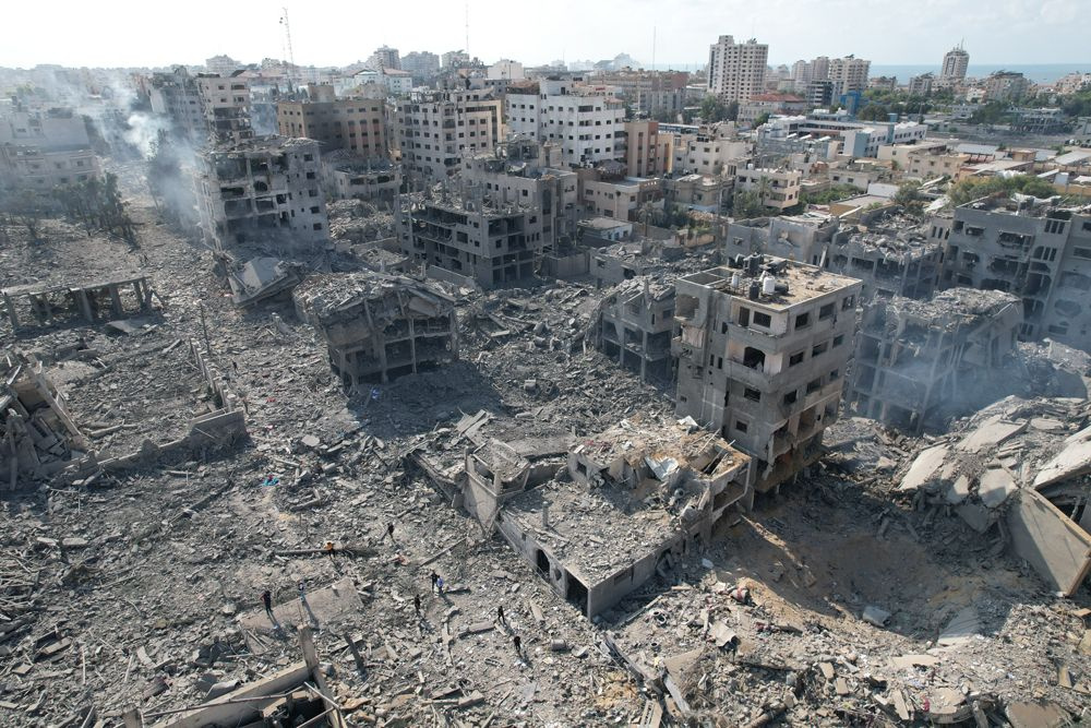 İsrail savaş uçakları, Gazze kentindeki Rimal mahallesini enkaza çevirdi