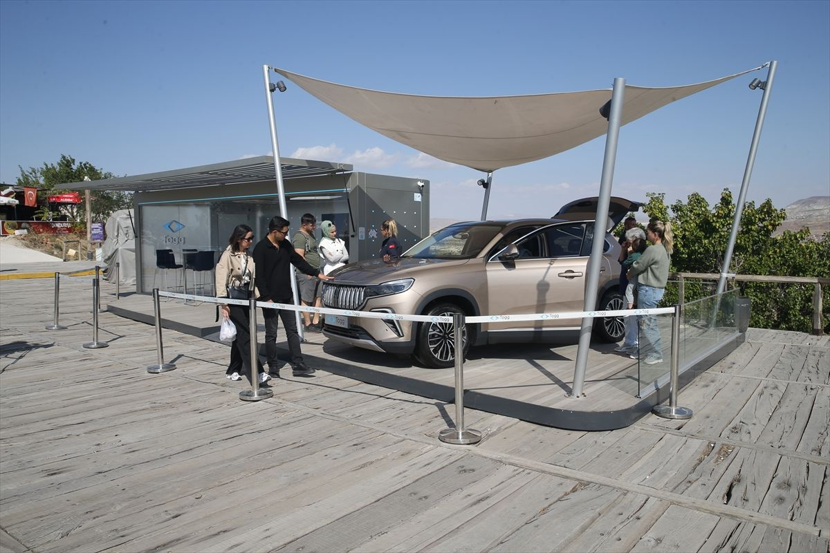 Türkiye'nin yerli otomobili Togg Kapadokya'da tanıtıldı