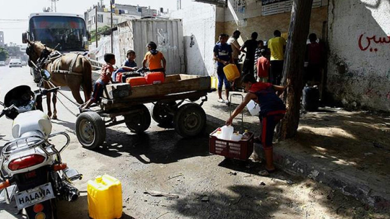 Filistinli yetkili Gazze Şeridi'ndeki su oranının yaklaşık yüzde 90 azaldığını söyledi
