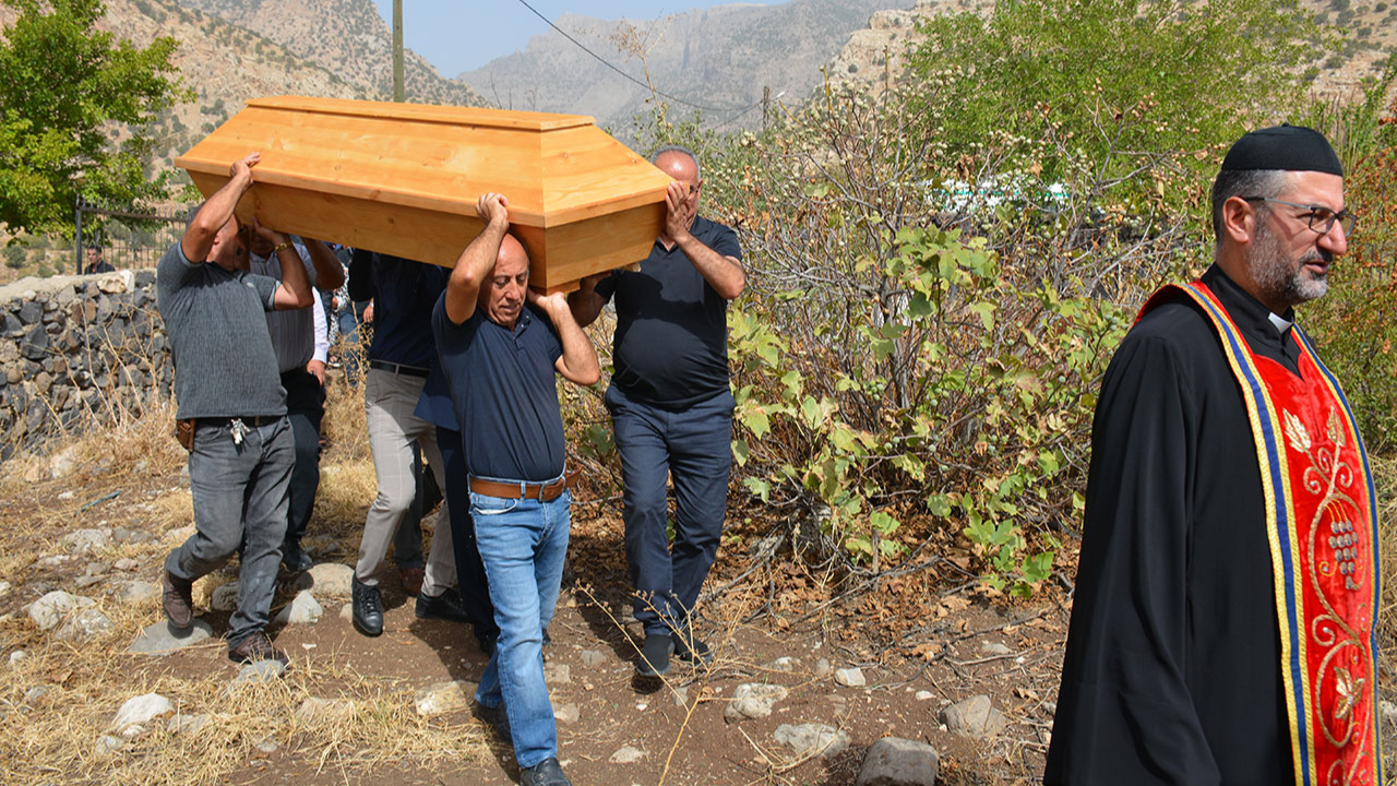 20 yıl önce Almanya'da vefat eden Süryani kadının cenazesi Şırnak'ta defnedildi