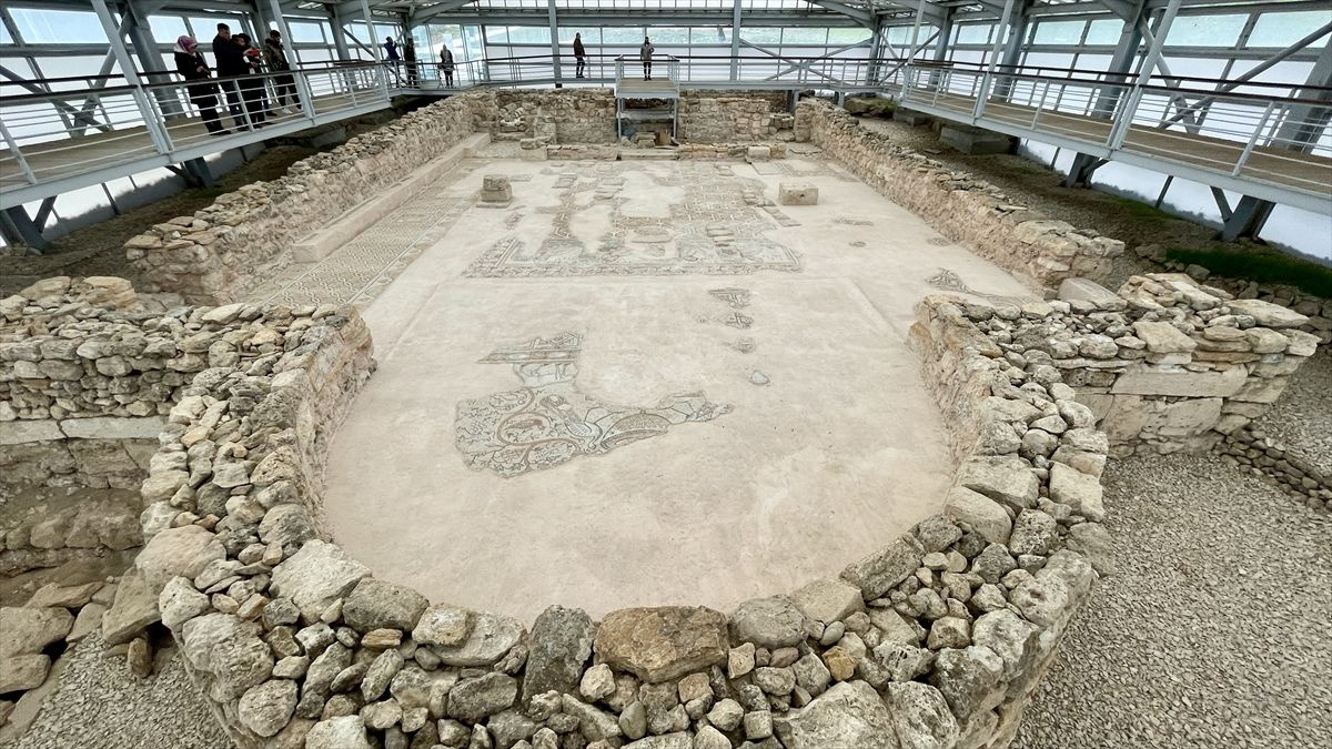 Bartın'da kazdıkça çıktı! 800 yıllık insan iskeleti bulundu