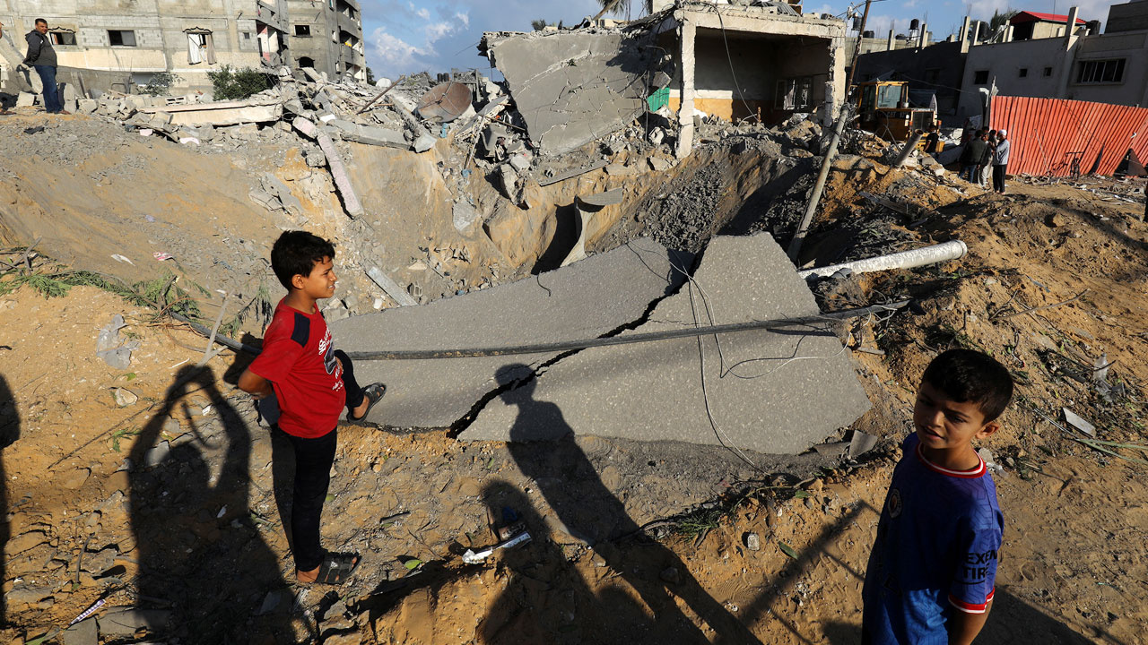İspanyol Bakan'dan İsrail'in Gazze'deki "savaş suçlarının" UCM'ye taşınması önerisi