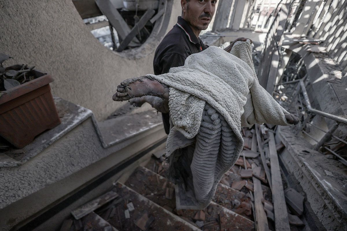 Gazze'de enkazlar kazıldıkça altından bebek cesetleri çıkıyor! Ölü sayısı artıyor