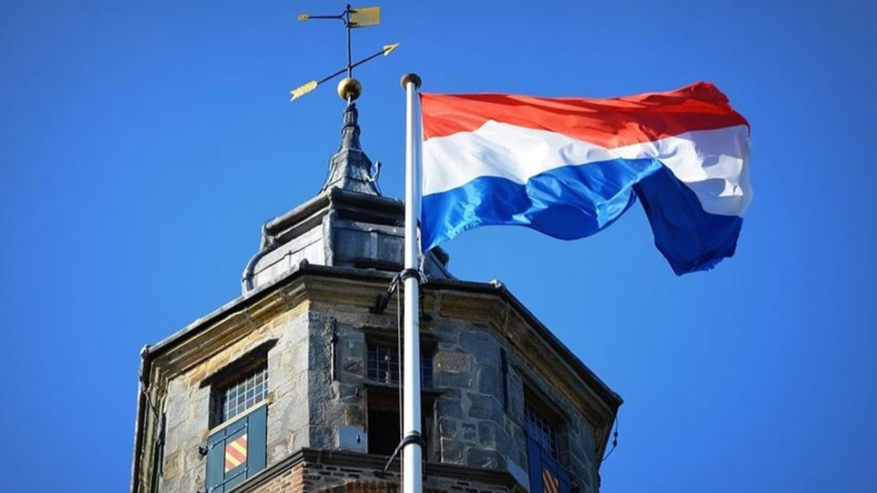 Hollanda "Lübnan'a seyahat etmeyin" uyarısı yaptı!