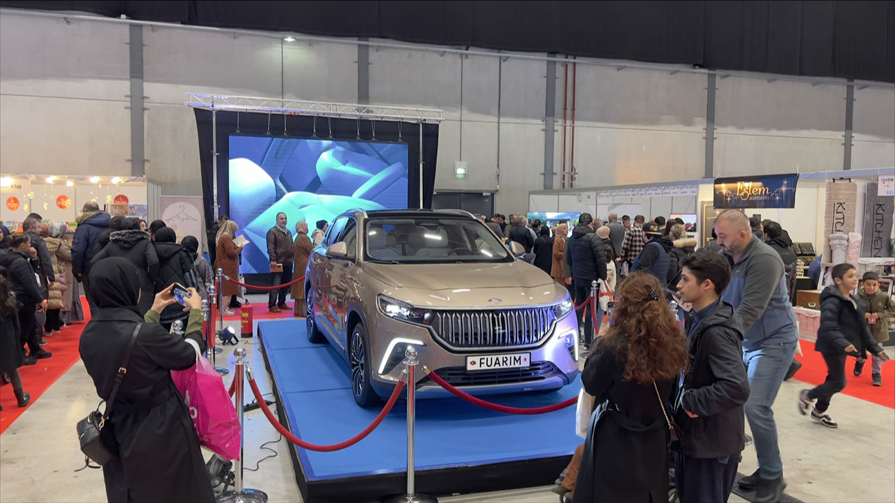 Türkiye'nin otomobili Togg, Hollanda'da tanıtıldı