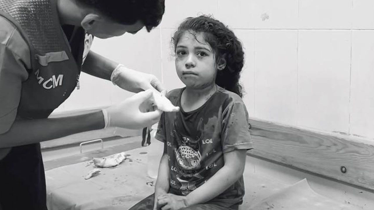Türkiye'nin sağlık ekipleri Gazzeli yaralılar için iki sahra hastanesi kuracak