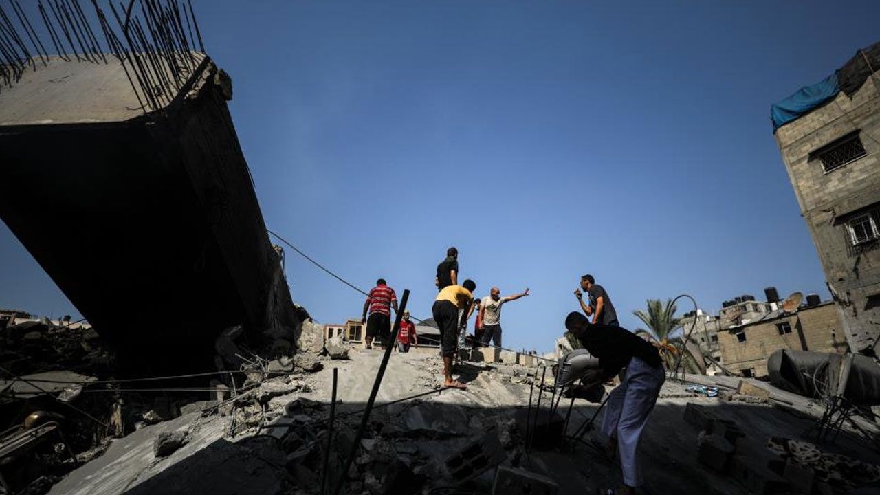 Gazze'de can kaybı 13 bin 300'e yükseldi