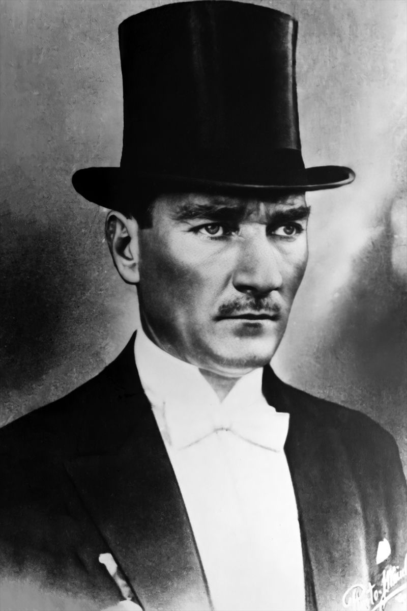 Çok özel fotoğraflarla 100 yıllık Cumhuriyet'in mimarı: Atatürk! Bazıların ilk kez göreceksiniz...