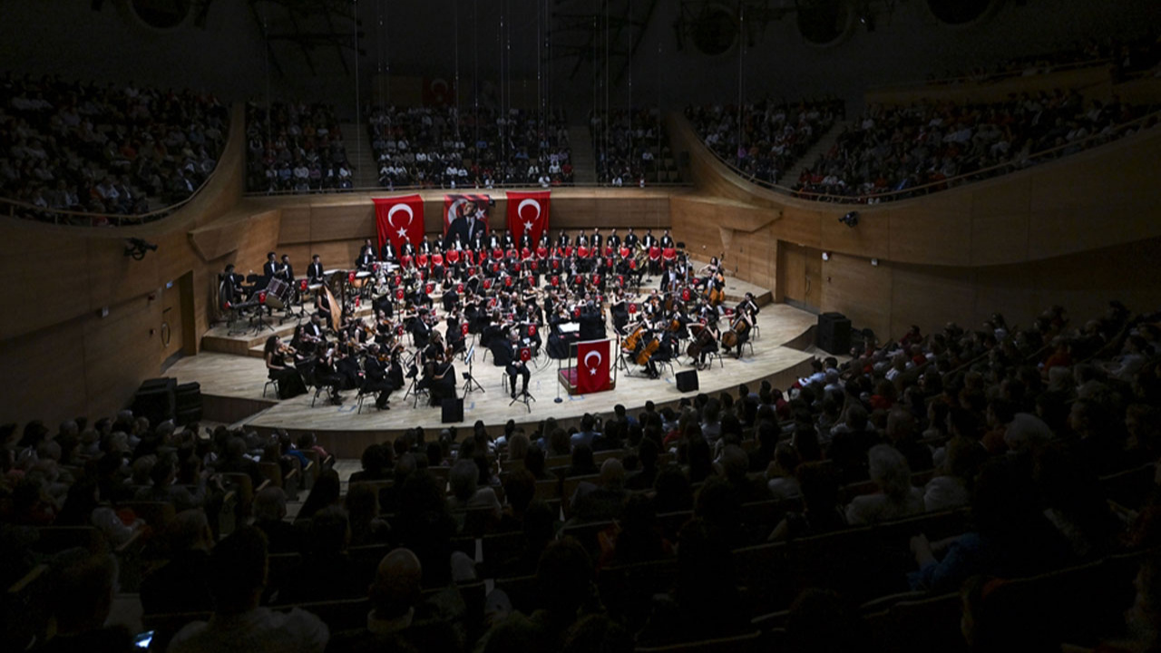 Hacettepe Üniversitesi Senfoni Orkestrası'ndan 100. yıla özel konser